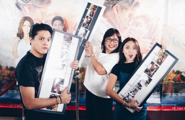 bernardolkafh's tweet photo. Cheers to 321 Million! 💙💙😭😭😭😭👑 #BarcelonaVictoryParty https://t.co/e15QQDPkGx