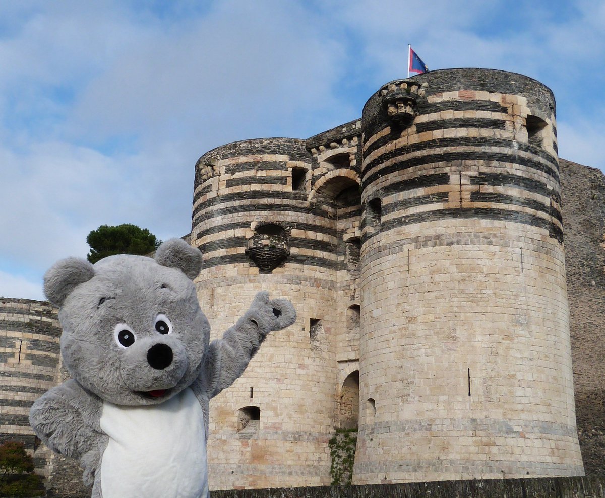 Vous n'avez pas trouvé #oùseTERBobby? 😁 Un petit indice pour vous aider! Y a un iPad à la clé ➡️ bit.ly/2ge99Tp