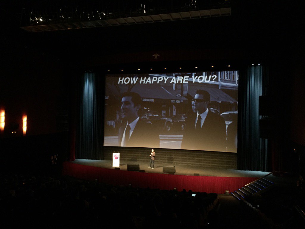 deiser's tweet photo. Nuestro #expertmanager favorito ^_^ @VladCavalcanti hablando de innovación y felicidad!!! #DEISERDAY https://t.co/h9VZu0uSdl