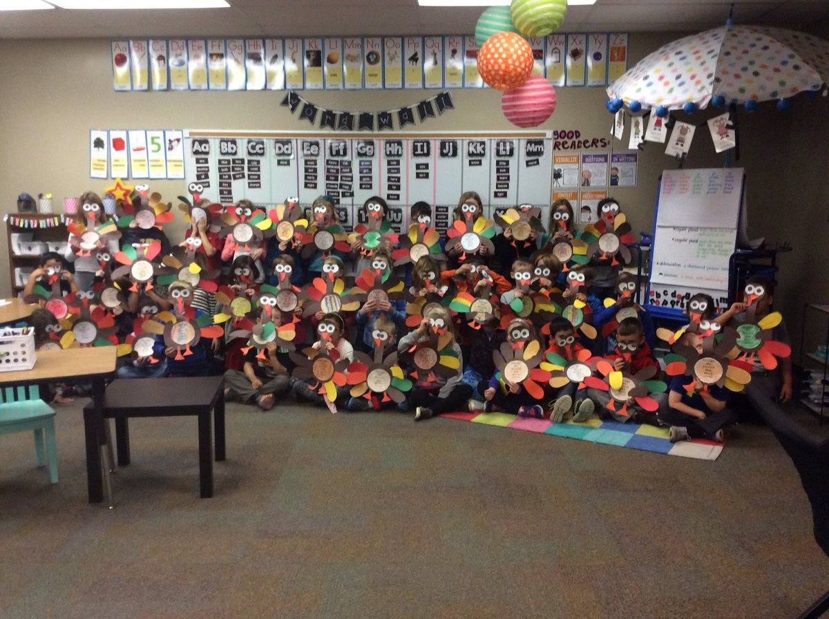 crystal_albo's tweet photo. When you #coteach you have 45 turkeys to be thankful for! Happy Thanksgiving from Team2! @Yeomanteacher #RayMarsh #team512 #ourSMSDstory https://t.co/Lwv66ZKLMV