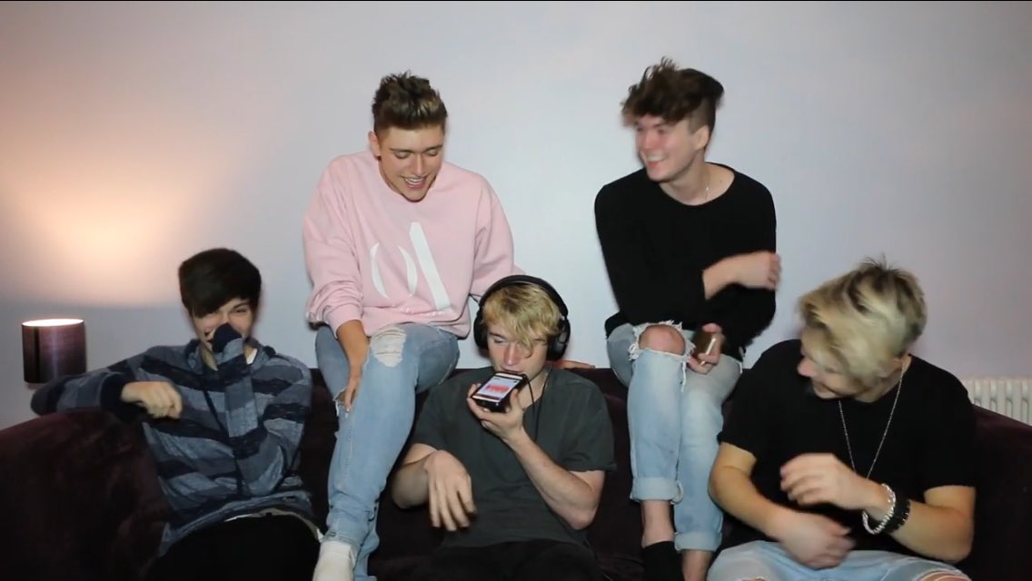 FixedRichardson's tweet photo. Trevor with the boys 👨‍👨‍👦‍👦 https://t.co/CcvkxpWwCI