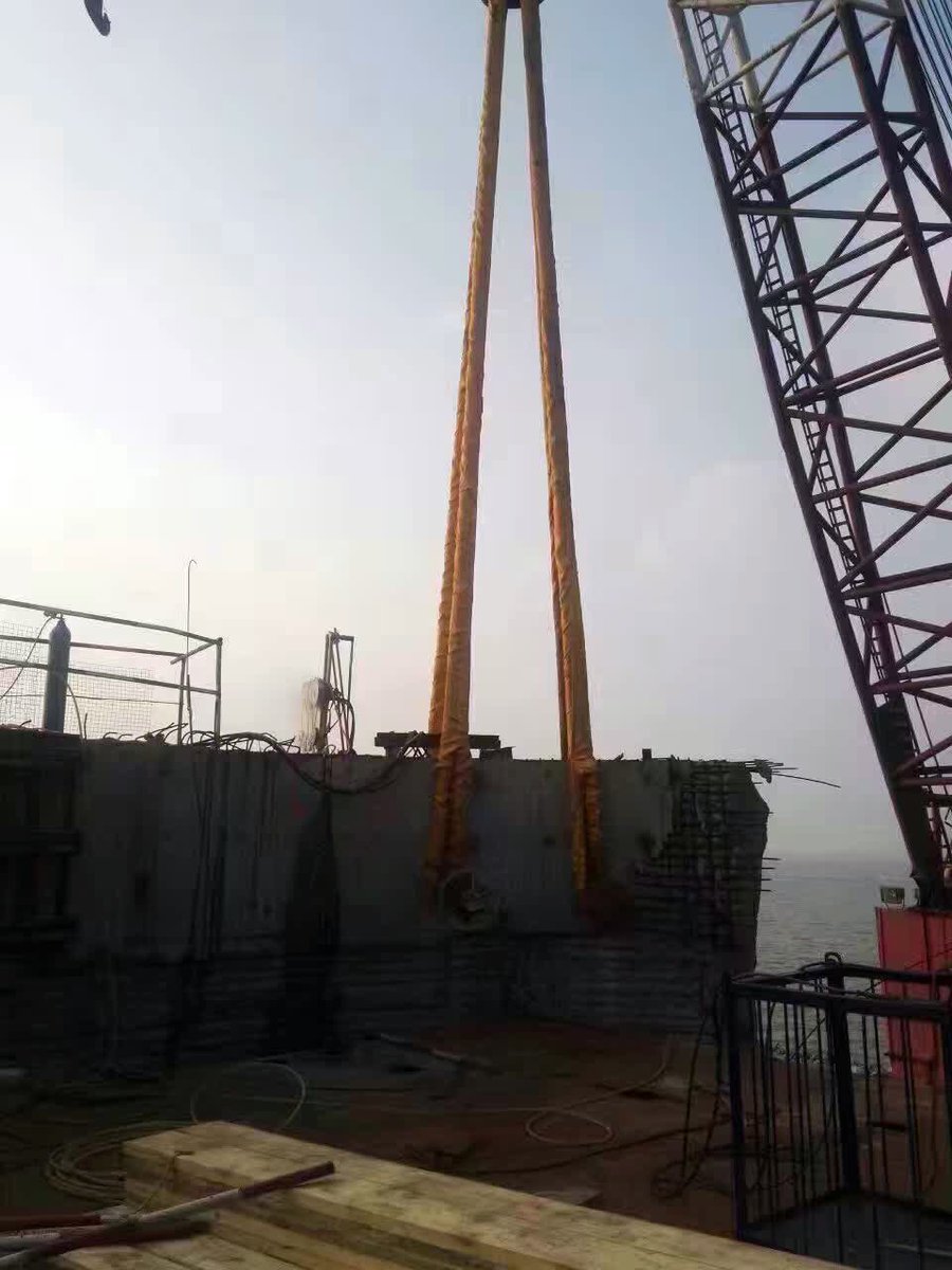 SharingTools's tweet image. The sintered diamond wire application on world biggest double-purpose bridge highly reinforced concrete with rebar cutting.