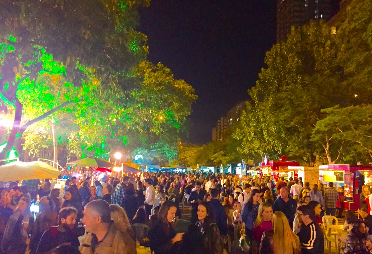 RioFesta's tweet photo. Mais de 10 feiras de gastronomia, cerveja e arte pra curtir no fim de semana  no Rio de Janeiro ;) https://t.co/n6YU473veI https://t.co/Qcr2USIid9