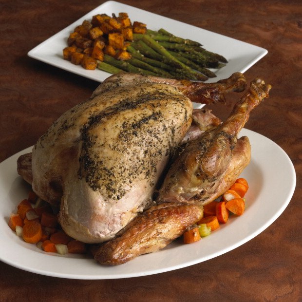 HeartAlabama's tweet photo. Heart-healthy, low-sodium #Thanksgiving turkey recipe: https://t.co/EPSXeD9IzR #BreakUpwithSaltAL pres by @STVHealth  #EatHealthyAL https://t.co/ONx1ioRJbE