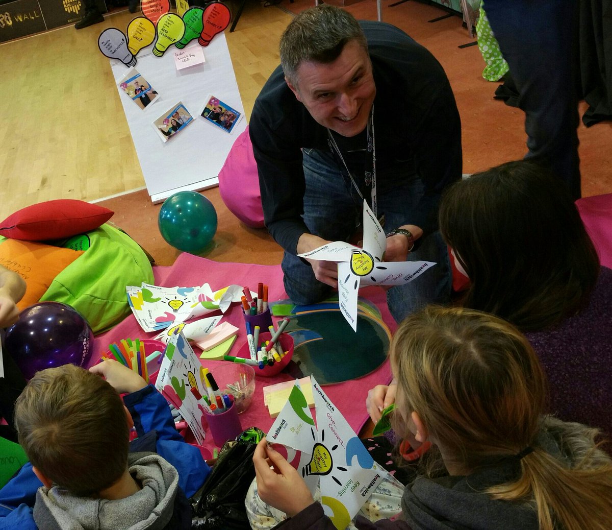 HWDudley's tweet photo. We're making wellbeing windmills at #mefestival #5steps #give #connect #beactive #takenotice  #keeplearning @dudleyccg https://t.co/10ioZOkmpT