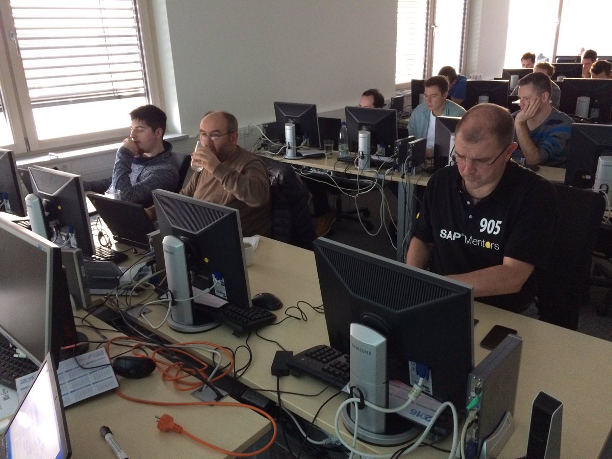 jmonteu's tweet image. #SapCodeJam #Sapdevs After the lunch we are moving forward with the consumption of the implemented OData Service @anfisc