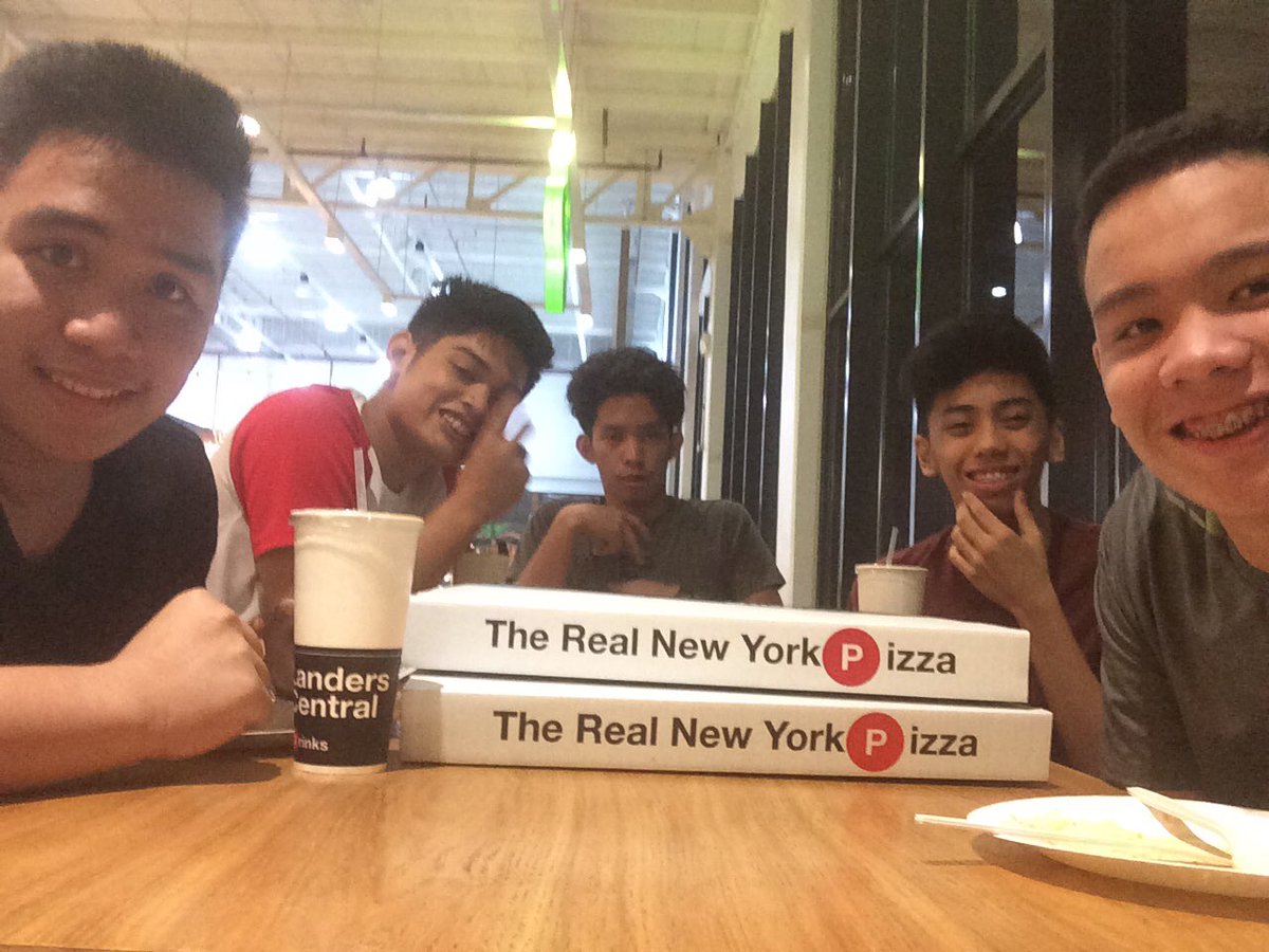 charlesbiboso's tweet photo. 📍Landers Superstore w @ethanhallllly @mfreedomr #yuane #lean https://t.co/3QNNENLyEp