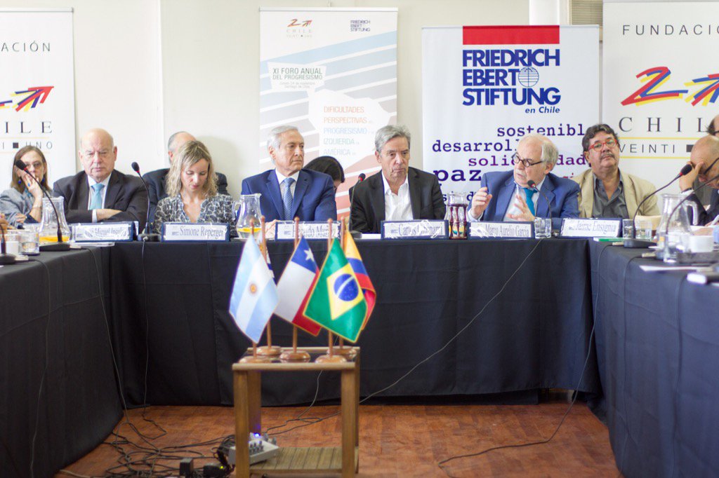 CHILE_21's tweet image. Panorama general del progresismo y la izquierda en LA. Marco Aurelio García en #forodelprogresismo @gdelafue