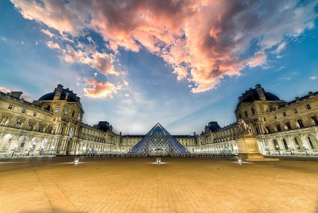 -THE LIGHT AND THE GLASS-

Waking up at 4am never seems worth the effort, but getting the … ift.tt/2gEkZJm