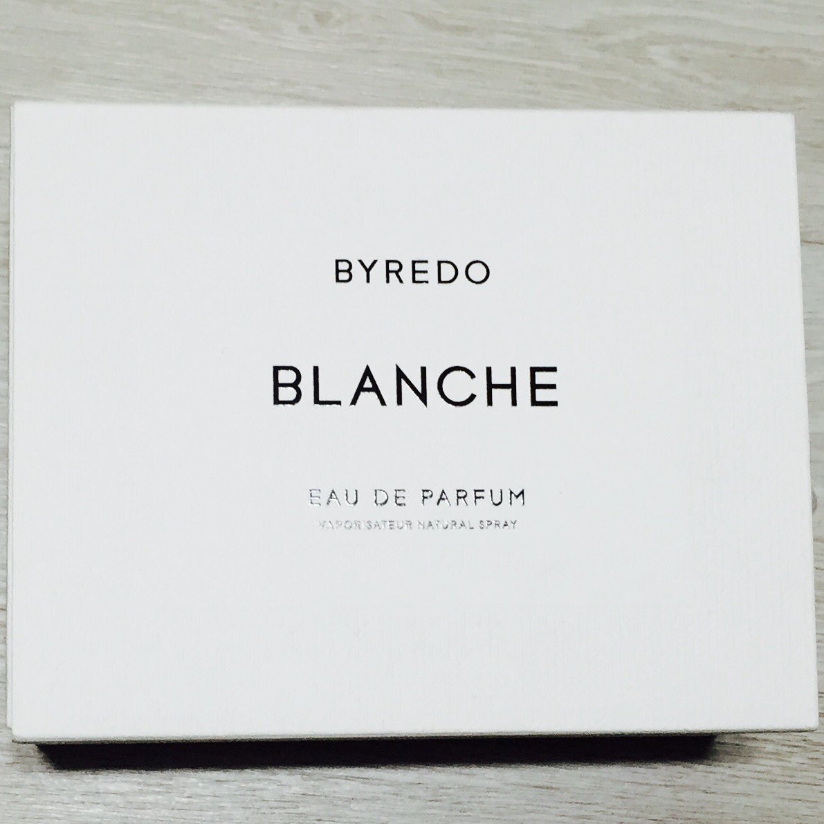 exact_exo's tweet photo. #찬열생일파티 #향수
'BYREDO의BLANCHE(EAU DE PARFUM)' https://t.co/2HmK0N3iBx