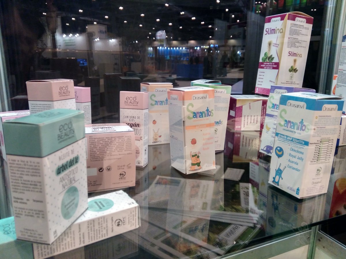 PEFCSpain's tweet photo. Están siendo todo un éxito los vasos y envases certificados #PEFC de @HuhtamakiGroup y @Drasanvi de nuestro stand en #PI2016 https://t.co/F60ckGD1VF