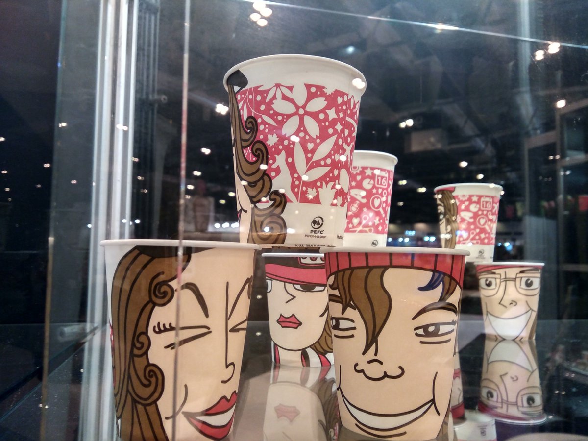 PEFCSpain's tweet photo. Están siendo todo un éxito los vasos y envases certificados #PEFC de @HuhtamakiGroup y @Drasanvi de nuestro stand en #PI2016 https://t.co/F60ckGD1VF