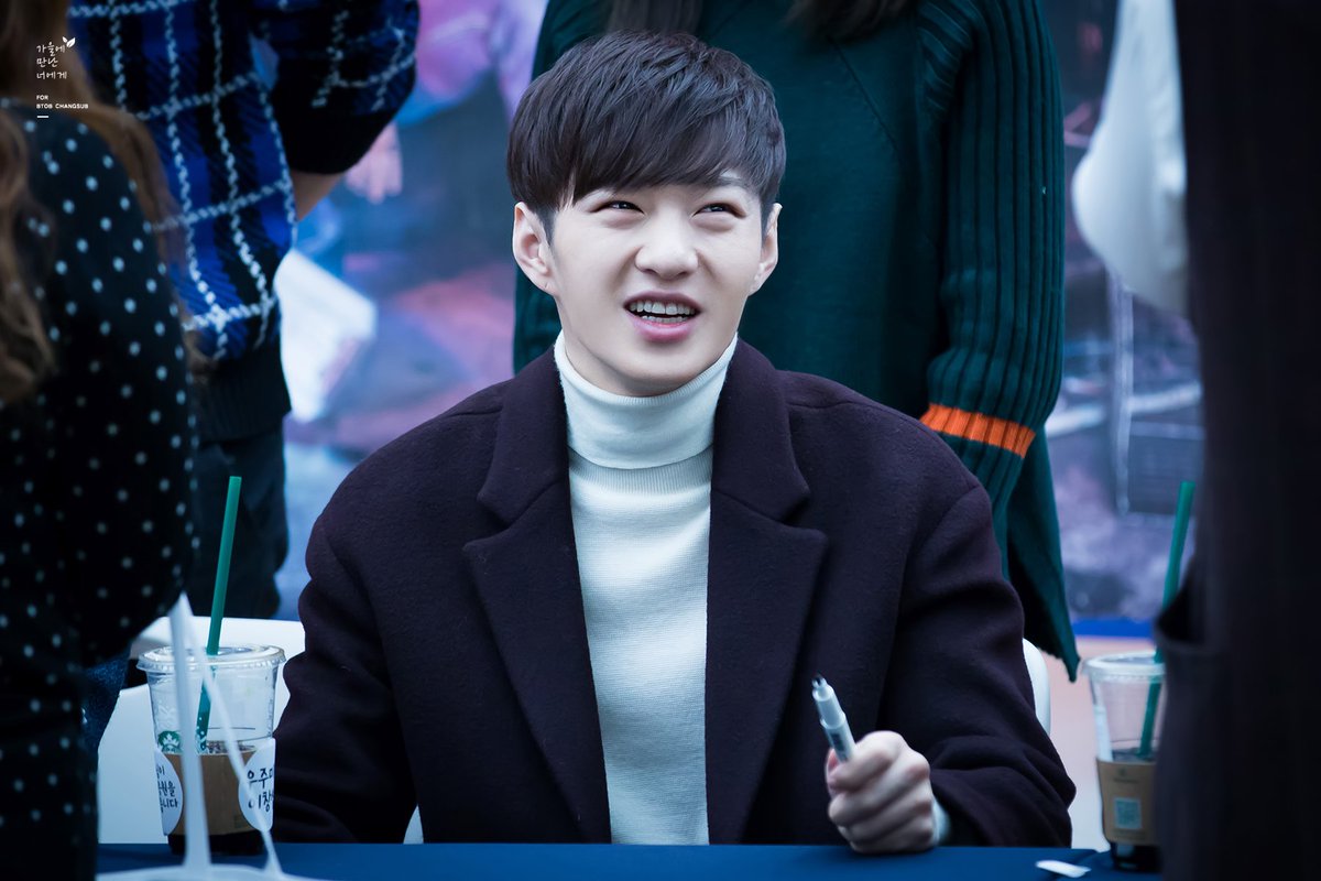AutumnCS226's tweet photo. 161123 코엑스 팬싸
#비투비 #이창섭 #창섭 @LeeCS_BTOB

https://t.co/ulPscy1clf
https://t.co/c8YLrxaQrn
https://t.co/xPFUsclTAo
https://t.co/V8edTQJ5nG https://t.co/2DBbP0UrrP