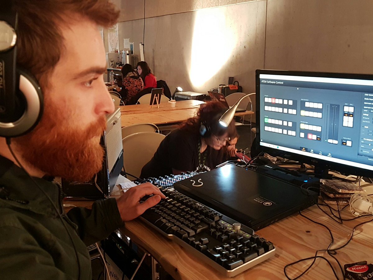 alexiacconi's tweet photo. L'ami @pvirlo sur l'#openplateau des #assmednum16 avec la Team @Urban_Prod à la réalisation et journaliste https://t.co/VM5rMlLNnS