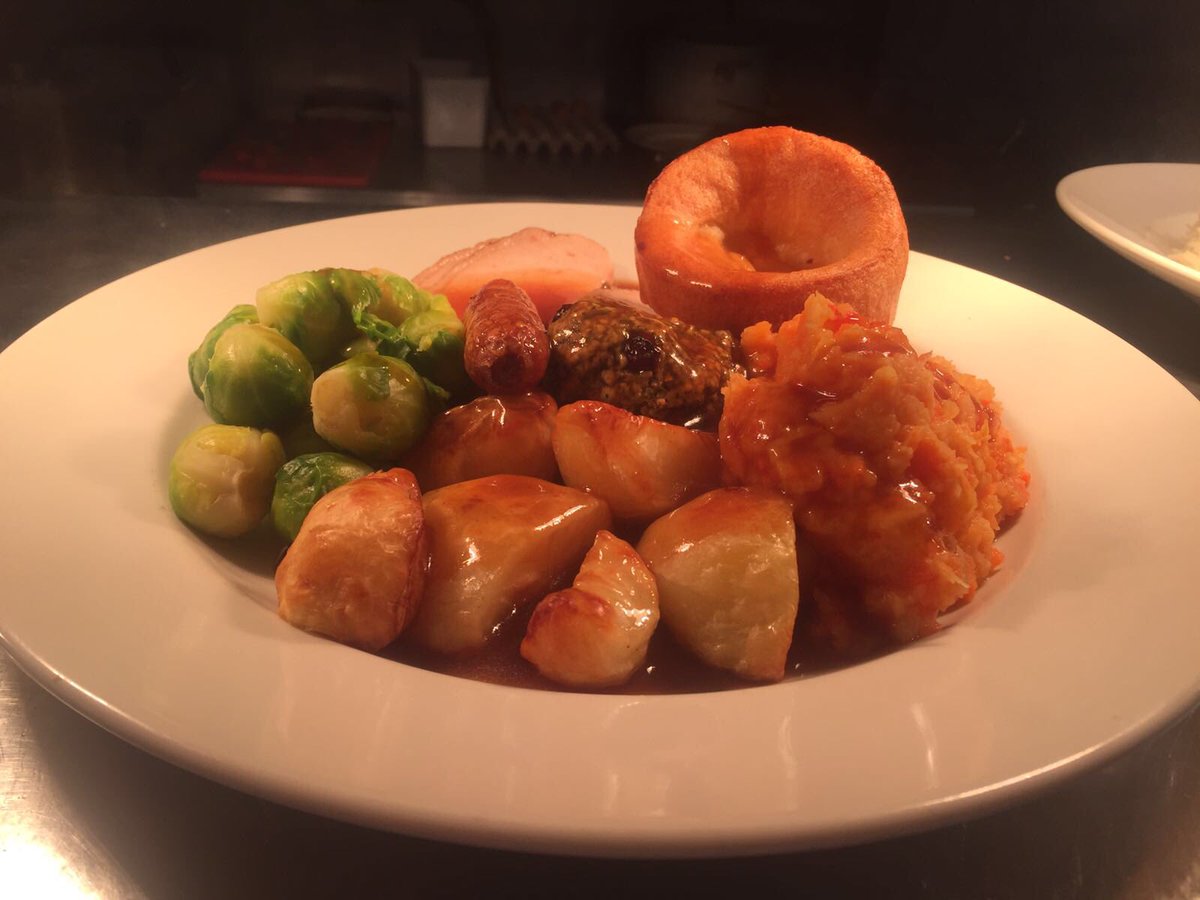 It's. beginning to look a lot like Christmas!   <a href="/RobEwing1/">Rob Ewing</a> <a href="/WeAreSUGM/">WeAreSUGM</a>