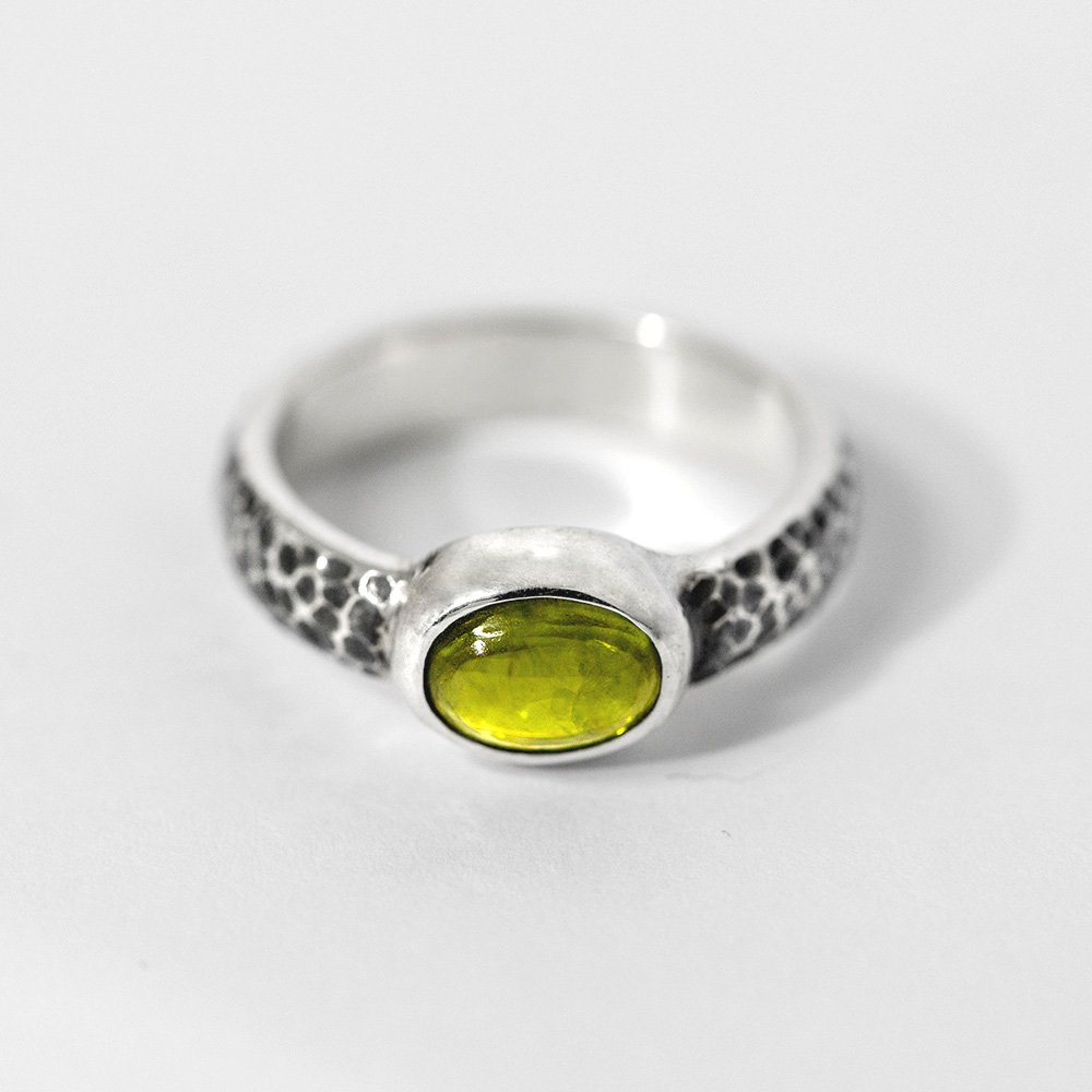 cobalitreasure's tweet photo. Peridot Sterling Silver Ring - MADE TO ORDER - 70$ https://t.co/KQPg3GCEBa #handmade #jewelry #gemstone #ring #peridot #cobali #silver https://t.co/pzFZue7t2F