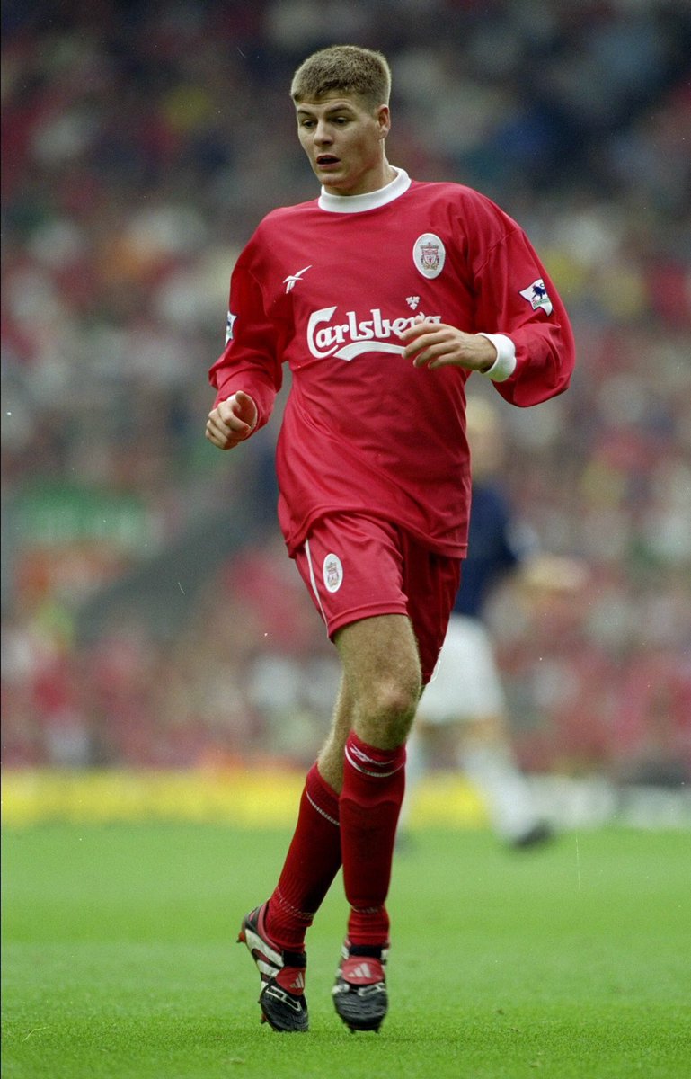 AntiqueFootball's tweet photo. After 19 years, 212 goals, 138 assists,  9 🏆 and over 850 appearances, Steven Gerrard finally hangs up his boots. https://t.co/wGtpPY2r3O