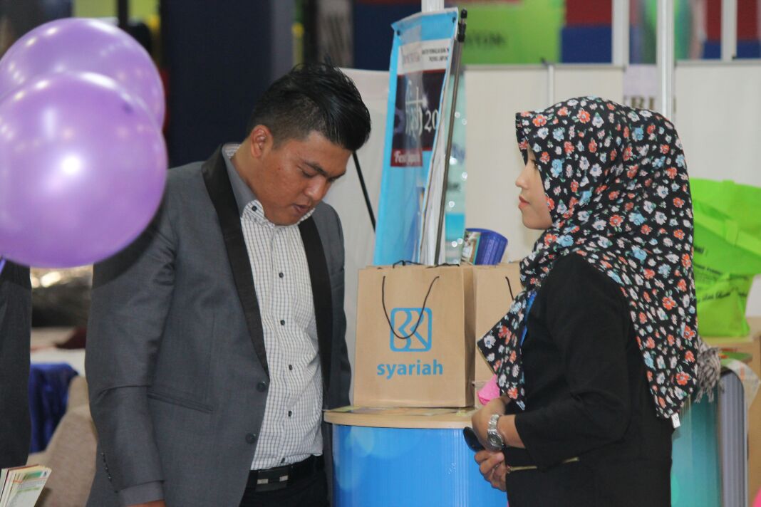 imantandreo's tweet photo. #latepost @BRISyariah_LPG dari Festival Lampung Syariah 2016 #infobris https://t.co/sYzuhAmO9t