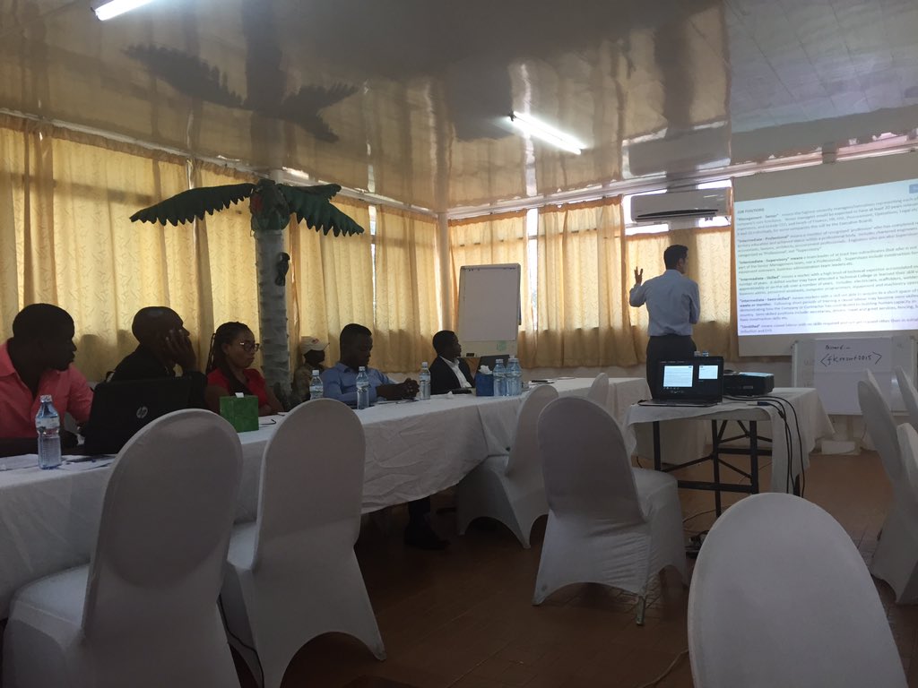 localcontent_SL's tweet photo. Debate during #SLLCA scorecard workshop 'why do we do business in #SierraLeone in USD currency and not Leone?' https://t.co/NqDhrllQ3P