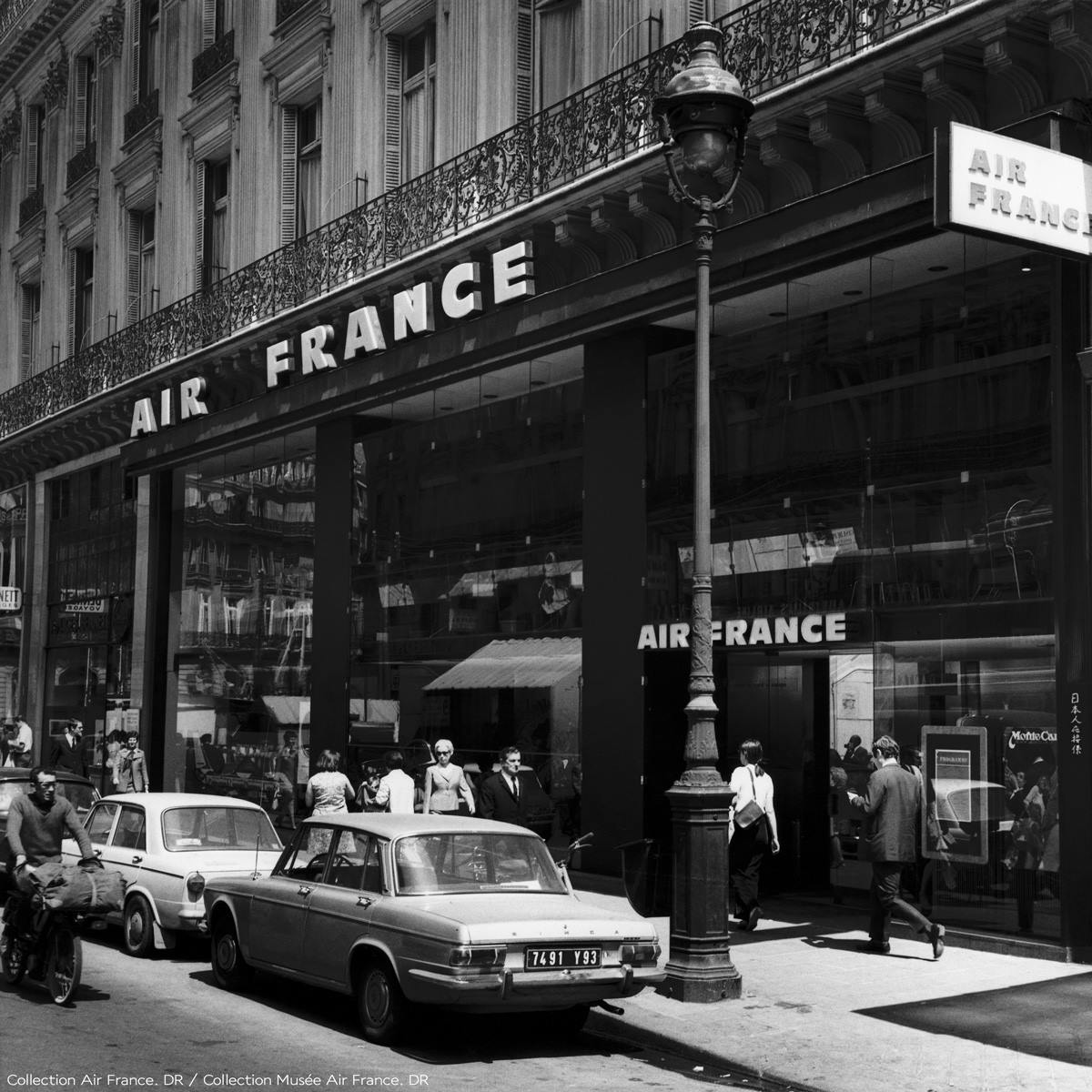 AirFranceUK's tweet photo. Back to the days of La Vie en Rose... #ThrowbackThursday https://t.co/wEAwyEU5rv