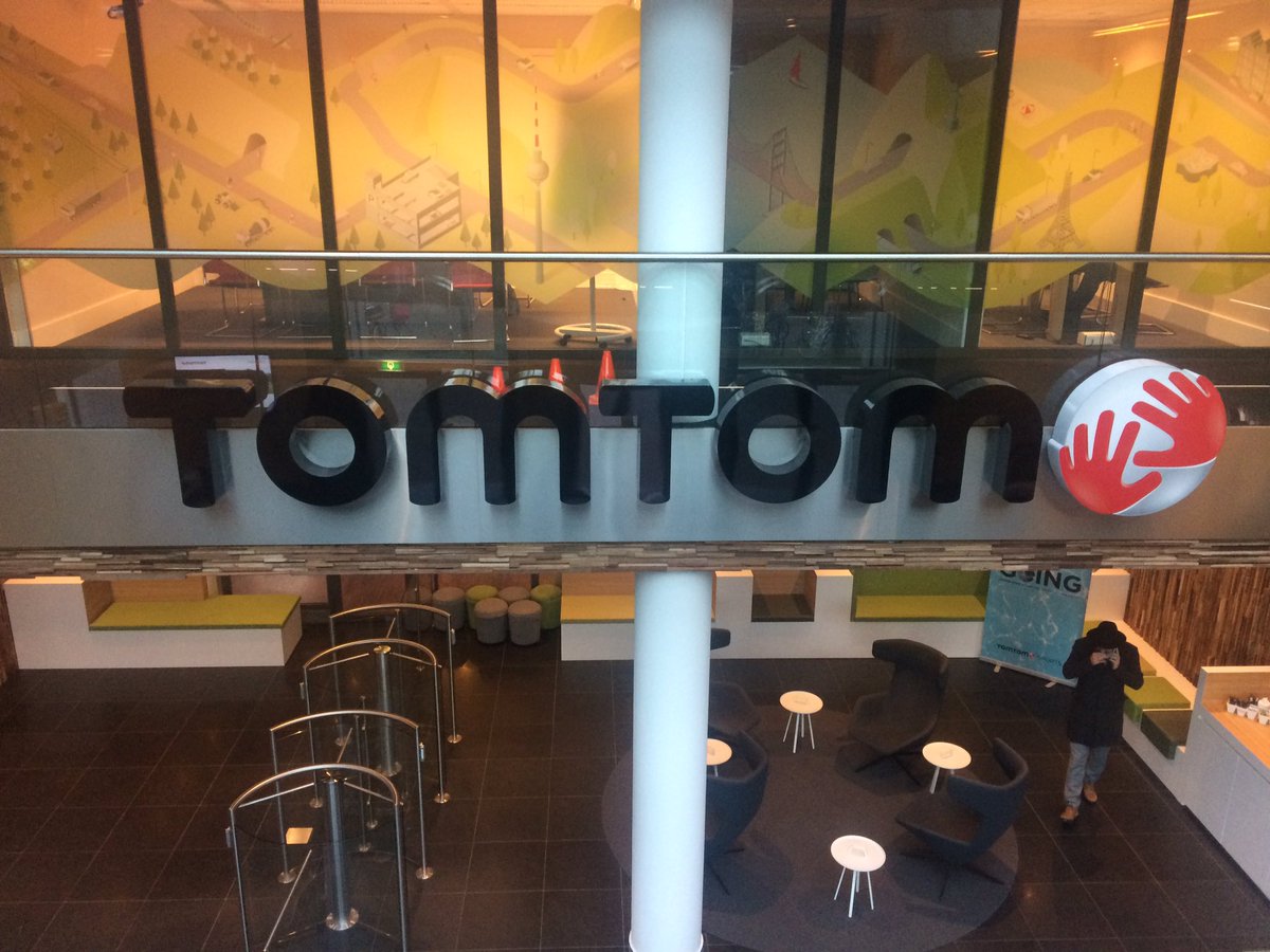 nickjuffermans's tweet photo. Derde stop is @TomTomBenelux in hun nieuwe centrale. Mooie samenwerking met Amsterdam! #6uurvanynot #ConnektNL https://t.co/DDL2sNfYbv