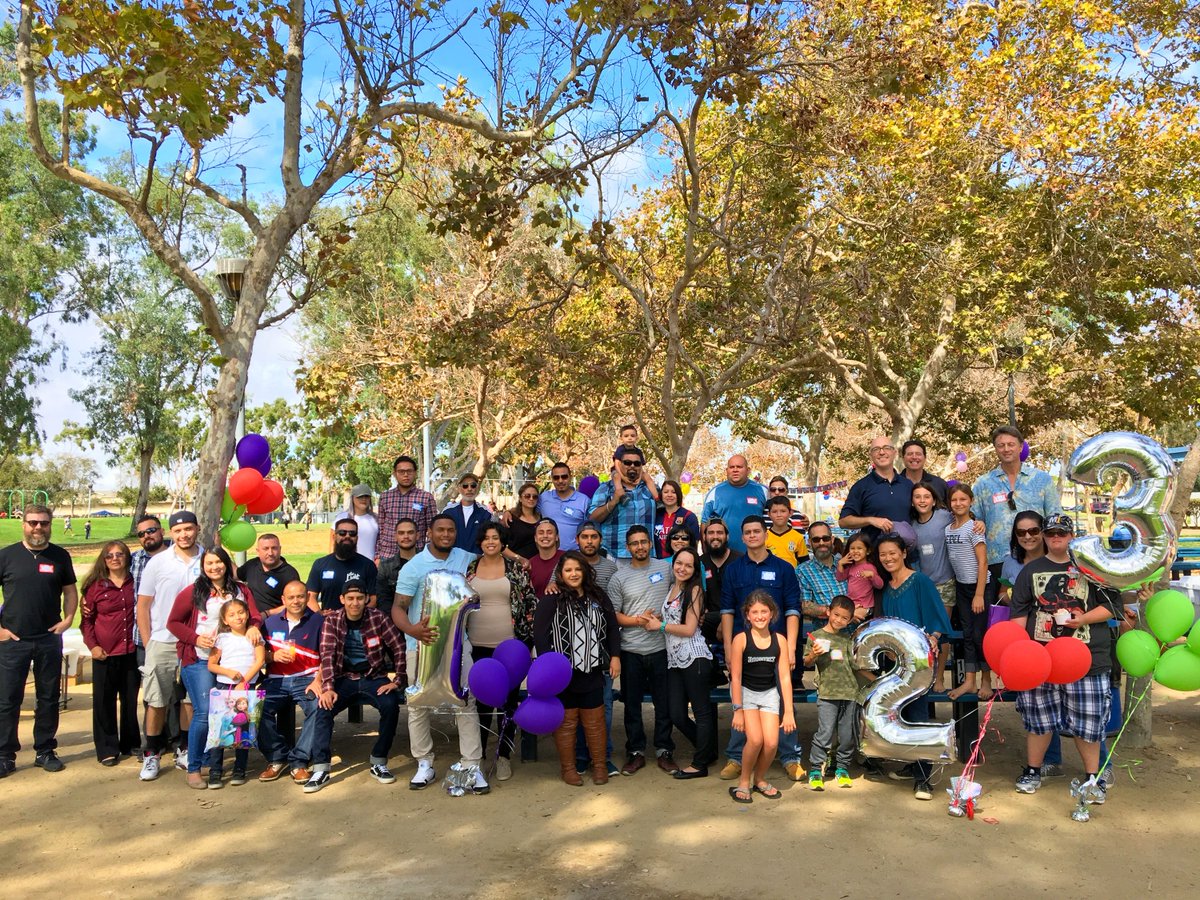 123Moving's tweet photo. #HappyThanksgiving from the 123 Moving and Storage Family! https://t.co/d2CRyHod96