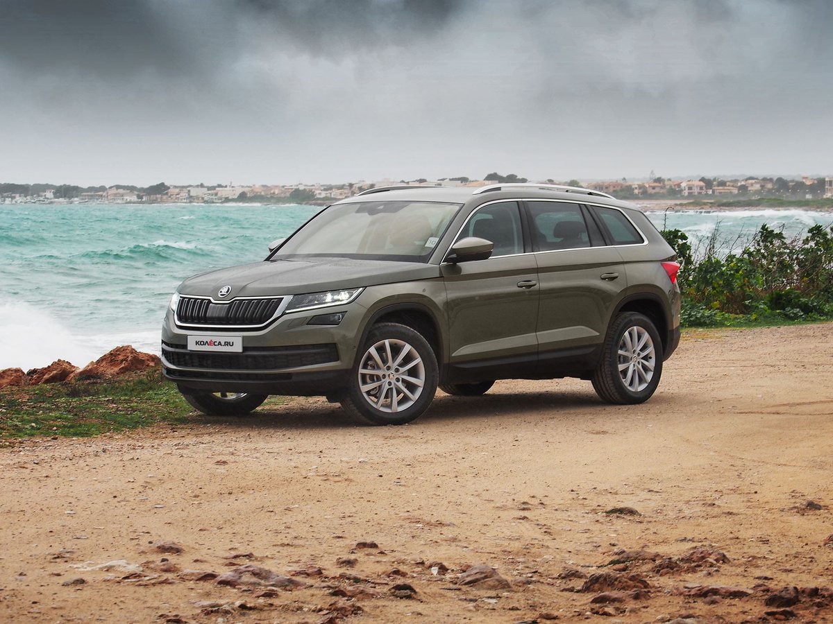 Домашний медведь: премьерный тест-драйв Skoda Kodiaq kolesa.ru/test-drive/dom…