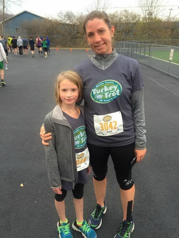 robyncoupe's tweet photo. Turkey Trot morning with DD!  Happy Thanksgiving!  #earthathon #uponeaglewings #werun2gether #CCTurkey https://t.co/aJddqkJkFD