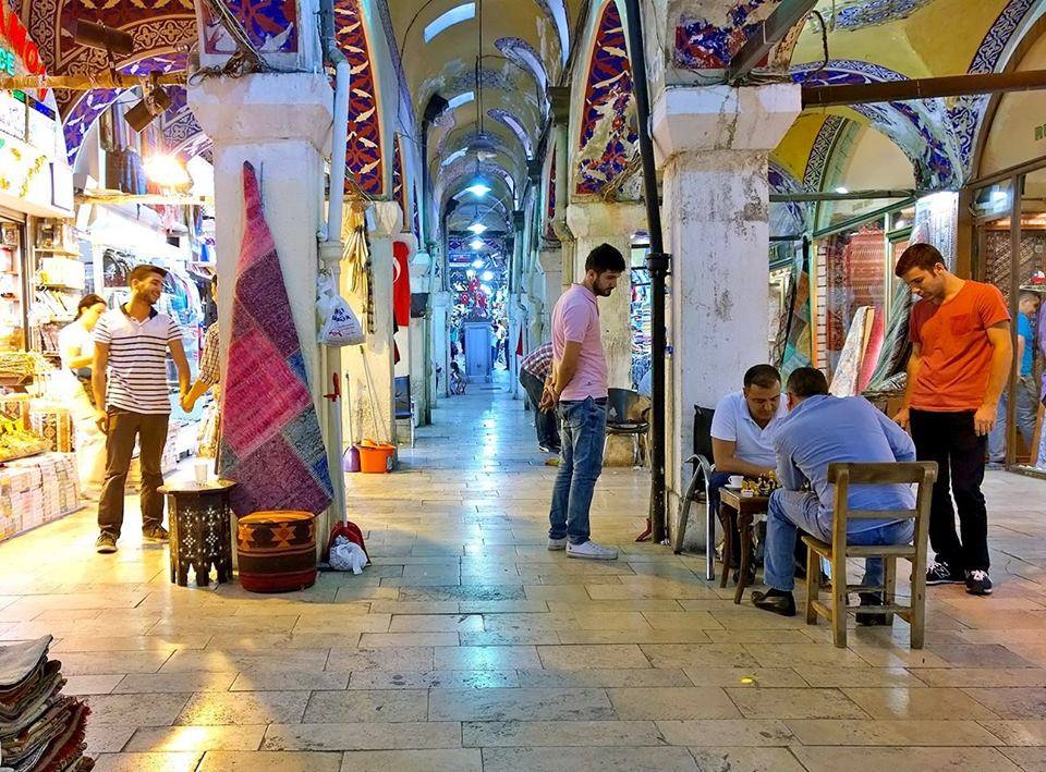 Adelphia_Tours's tweet photo. Il Gran Bazaar di #İstanbul , il più grande mercato al coperto del mondo #TURCHIA #Viaggi #vacanze @portaleturchia @TurismoTurchia https://t.co/wWt6UgDqMa