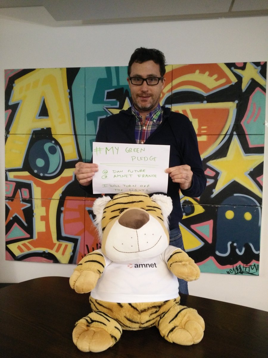 paulhinof1's tweet photo. #MyGreenPledge @DANFutureProof @dentsuaegis #amnet #famnet
I PLEDGE TO TURN OFF THE LIGHTS https://t.co/FVe85aFqrS