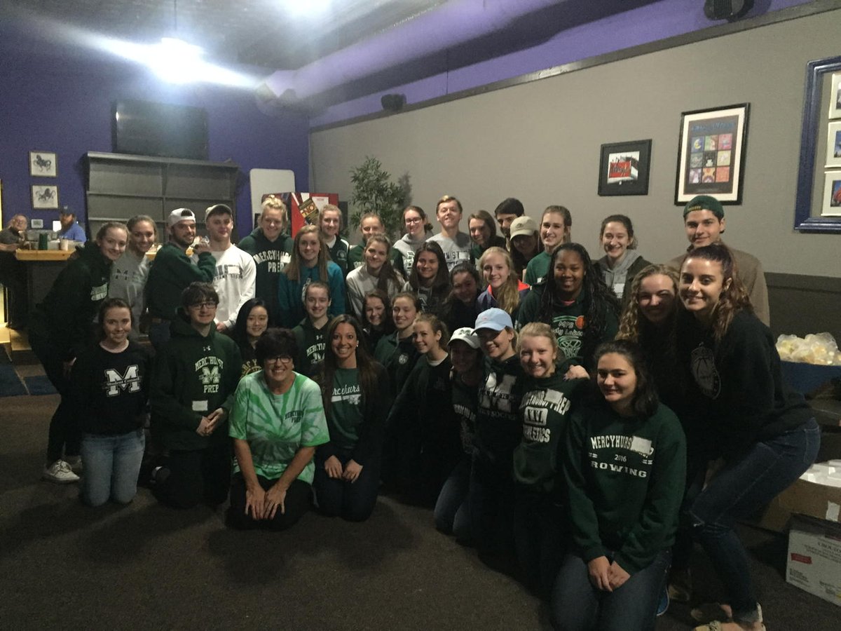 mpslakers's tweet image. Fantastic group of Lakers spreading Mercy in Erie #workofmercy