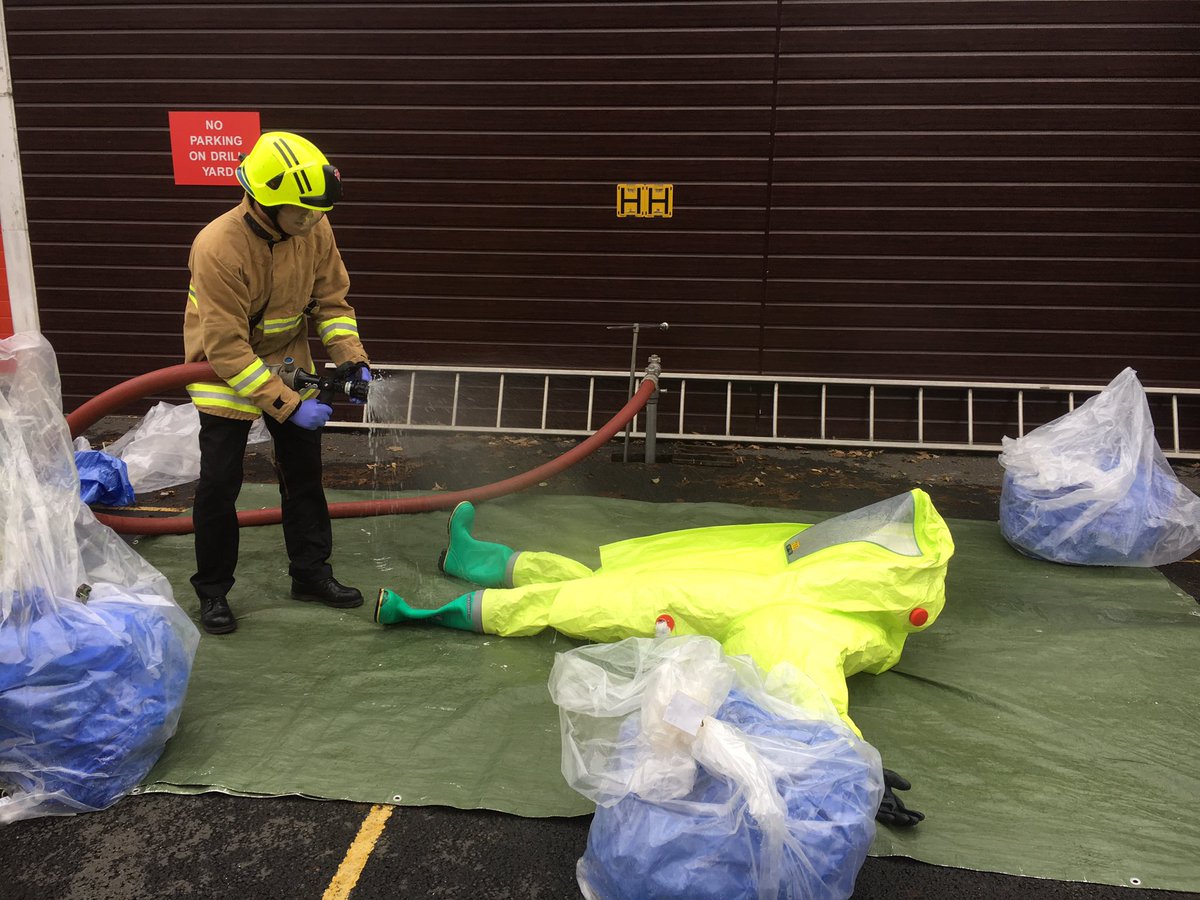 RedHemel's tweet photo. Chemline gave the LLGTS the all clear to be rinsed and aired ready for Respirex to test and seal. #hazmat https://t.co/EXNfJkgEEN