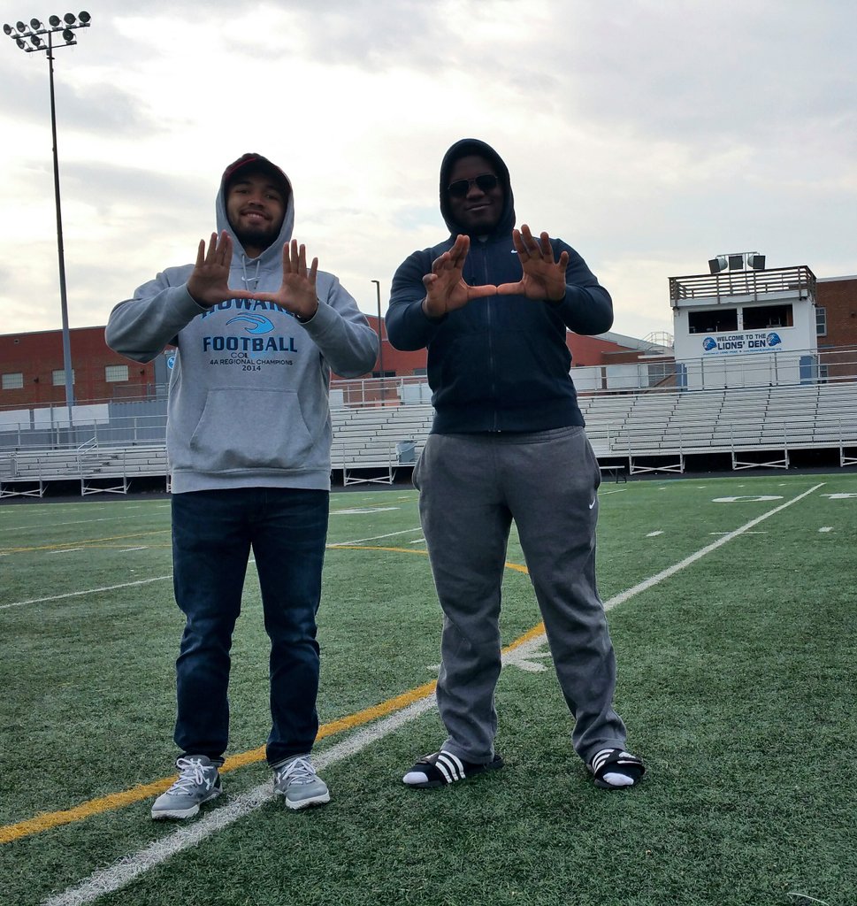HowardLionsFB's tweet photo. Great having alumni at practice to celebrate Thanksgiving #TheHowardWay #HowardFamily!! https://t.co/Y61Dm6V4cF