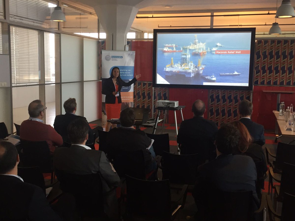 PingleProfile's tweet photo. Amber Michel, CEO of @PingleProfile, pitches at #CleantechSummit2016. Photo Credit: @PortCalldotCom #Maritime #Rotterdam #CTSR16 https://t.co/PIKrBgMunz