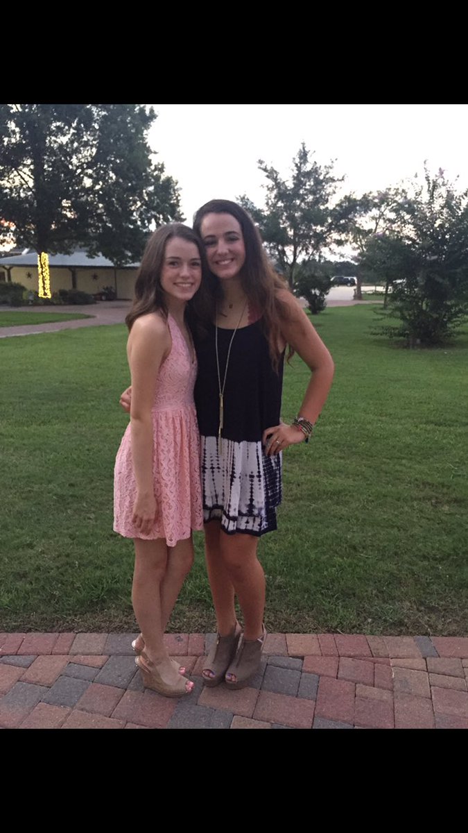 SydneyAwright's tweet photo. HAPPY BIRTHDAY to my amazing friend!!!! i love you so much and i hope your day is awesome!!!! @sarabethmartini https://t.co/QssVVWcX2c
