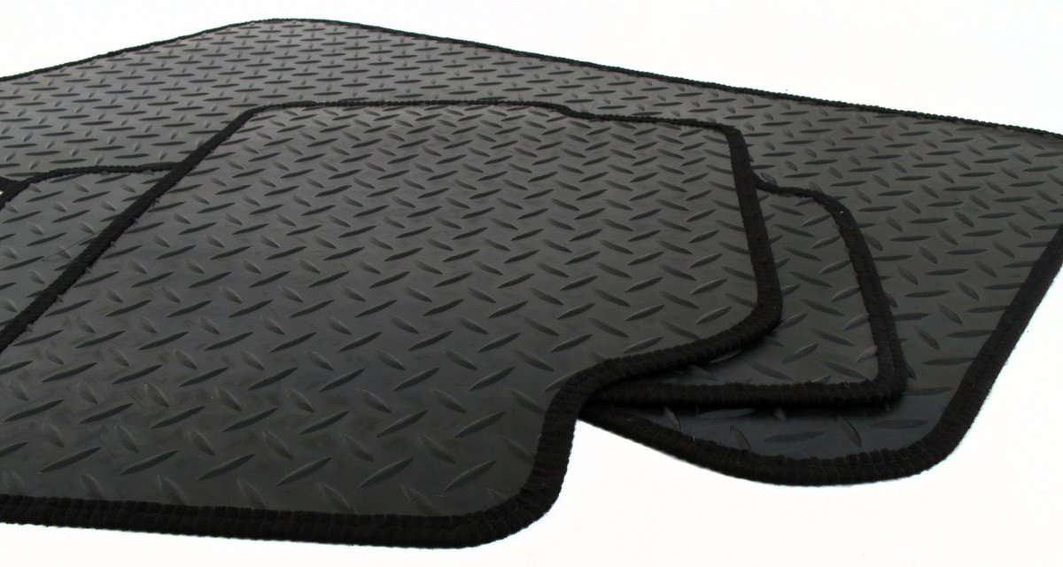 officialcarmats's tweet image. #blackfirday deals 20% off rubber tailored to fit car mats 
enter "BLACKFRIDAY20" at checkout 
officialcarmats.co.uk all makes #carmats