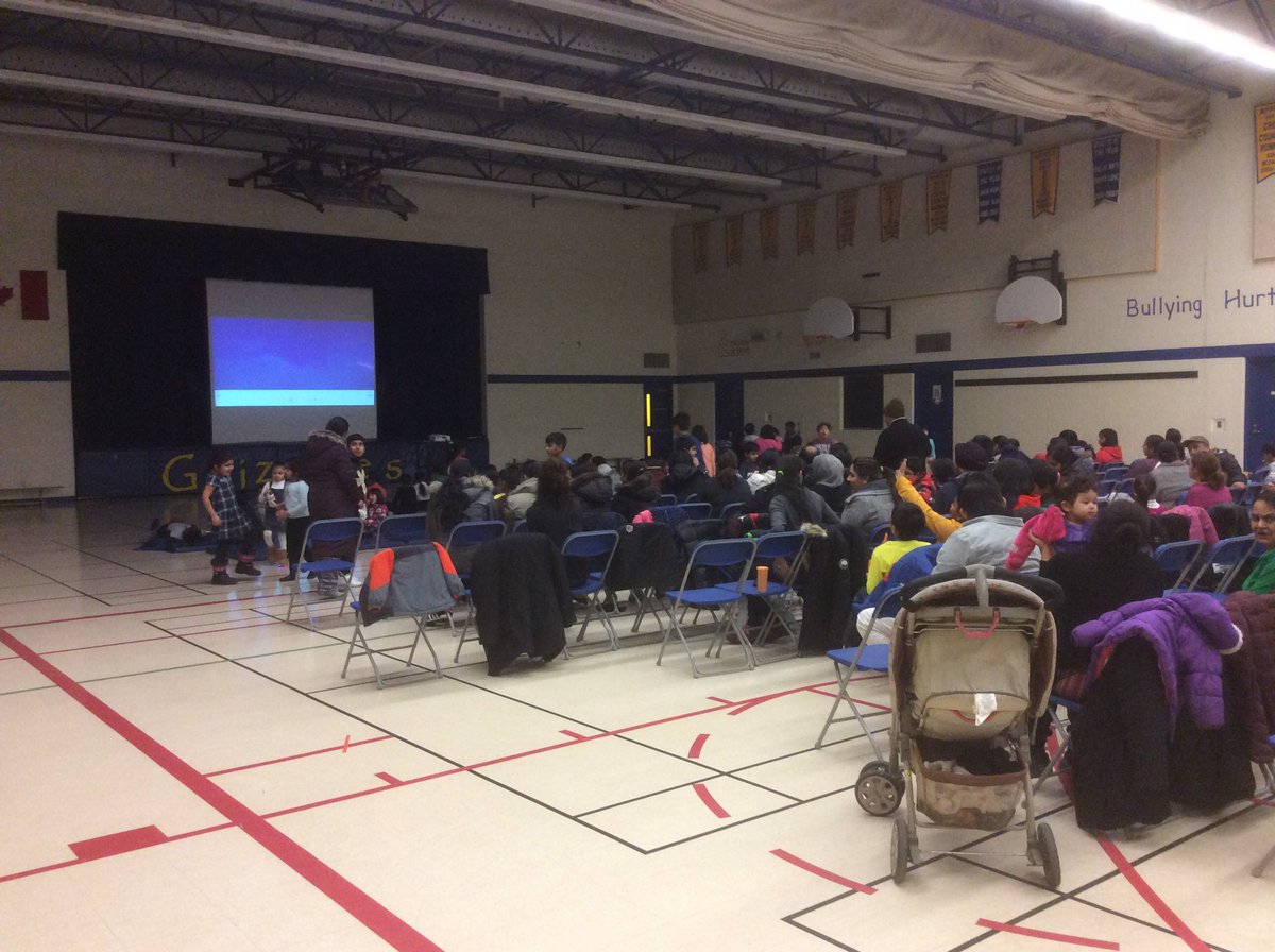1GreatLakes2013's tweet photo. GL Successful Movie Night thanks School Council @1GreatLakes2013 @wendy_vokey @RobinAPerri @logue_michael @PeelSchools #schoolcouncil https://t.co/EtTQKSwyGS