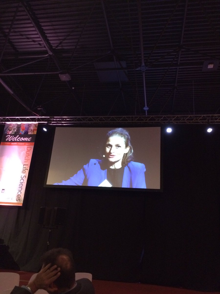ingeschats's tweet photo. #dtl16 #DTL2016 @annebruinvels #top chair and moderator! https://t.co/NjvAuM1v2g