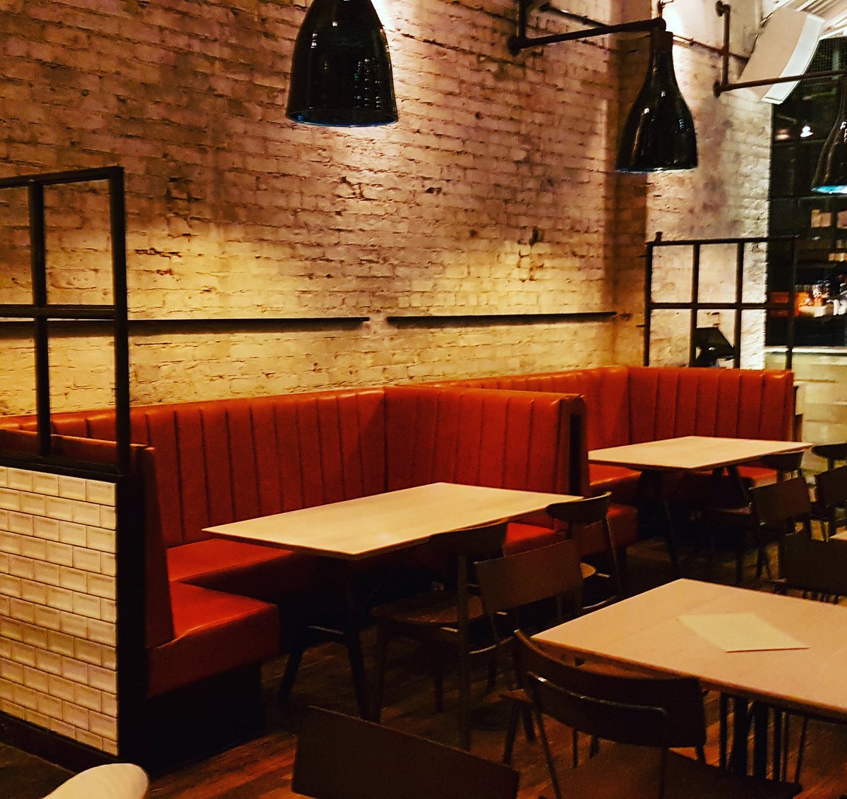 LaDiDaLiving's tweet photo. Freshly Installed seating. The Con Club on greenwood street in Altrincham.
Call Colin on 07568355547
Email Colin@la-di-da.com https://t.co/T2aXLMqV2f