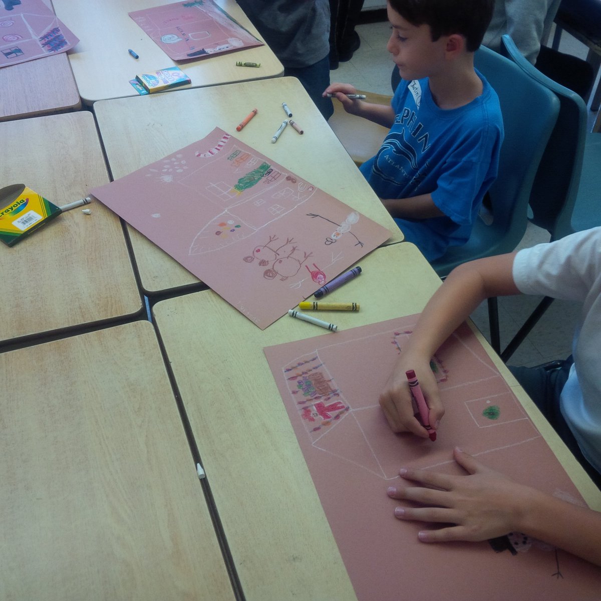 KenolliePS's tweet photo. #ArtDay2016 - designing our Gingerbread houses! Our Kindergarten Friends had a great time too! https://t.co/gBGSSXC2bs