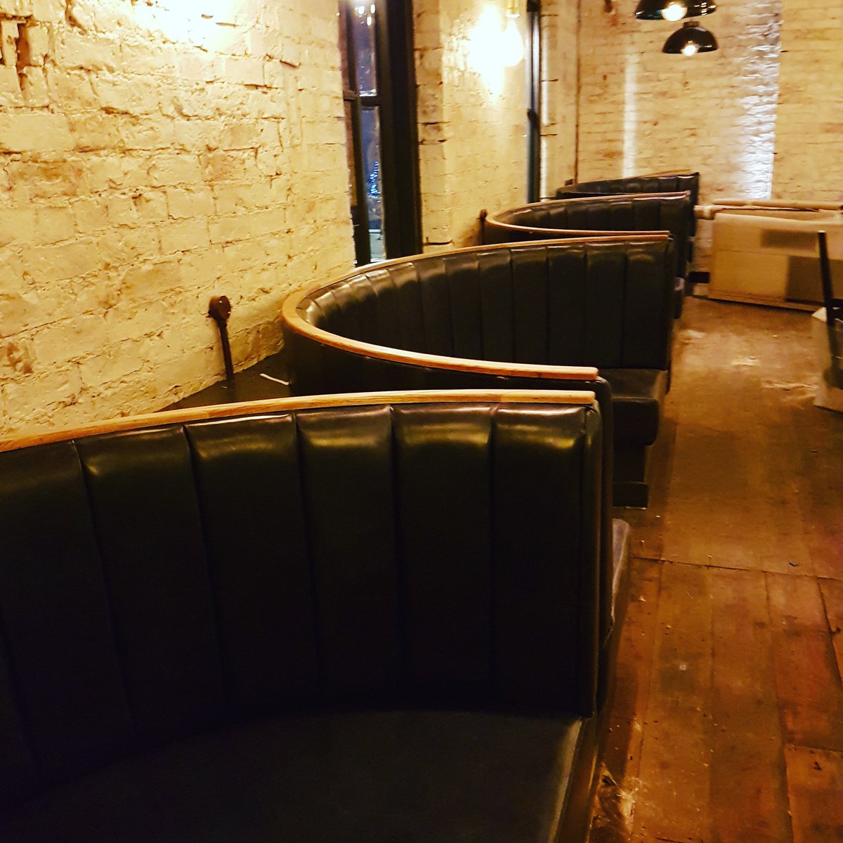LaDiDaLiving's tweet photo. Freshly Installed seating .The Con Club on greenwood street in Altrincham.
Call Colin on 07568355547
Email Colin@la-di-da.com https://t.co/IK5KLdJFhy