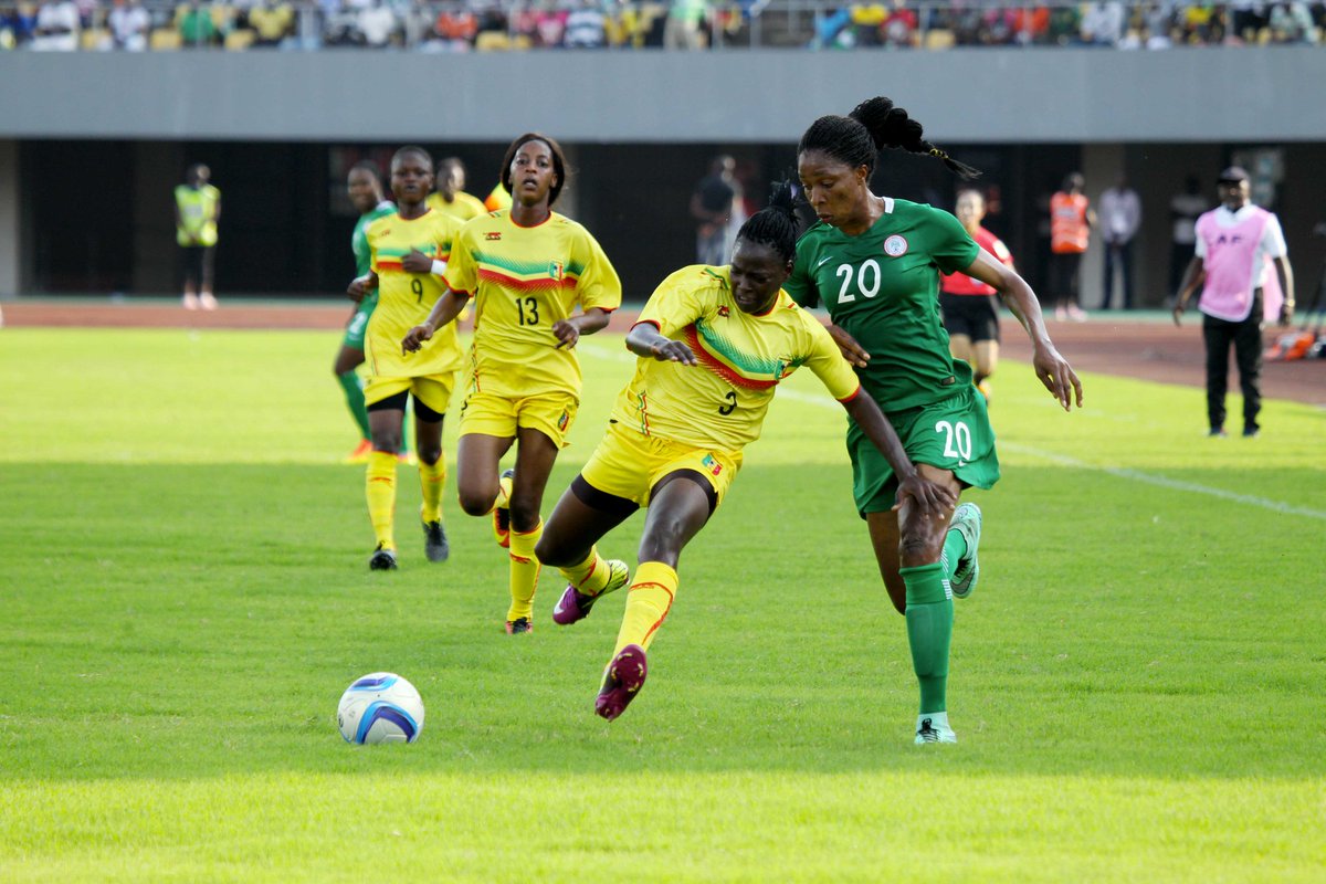 Bravo aux Aiglonnes pour leur match face au Kenya remporté 3-1👍👍👍 #CANFEM2016 #football #foot @Actumalifoot