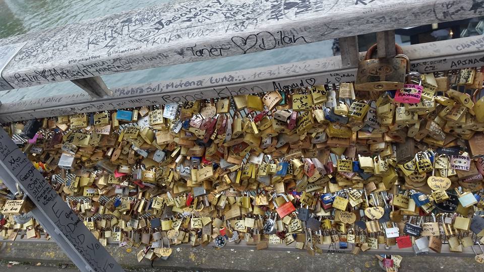 Can "going dutch" last forever? thelittleplans.wordpress.com/2016/11/24/sig…