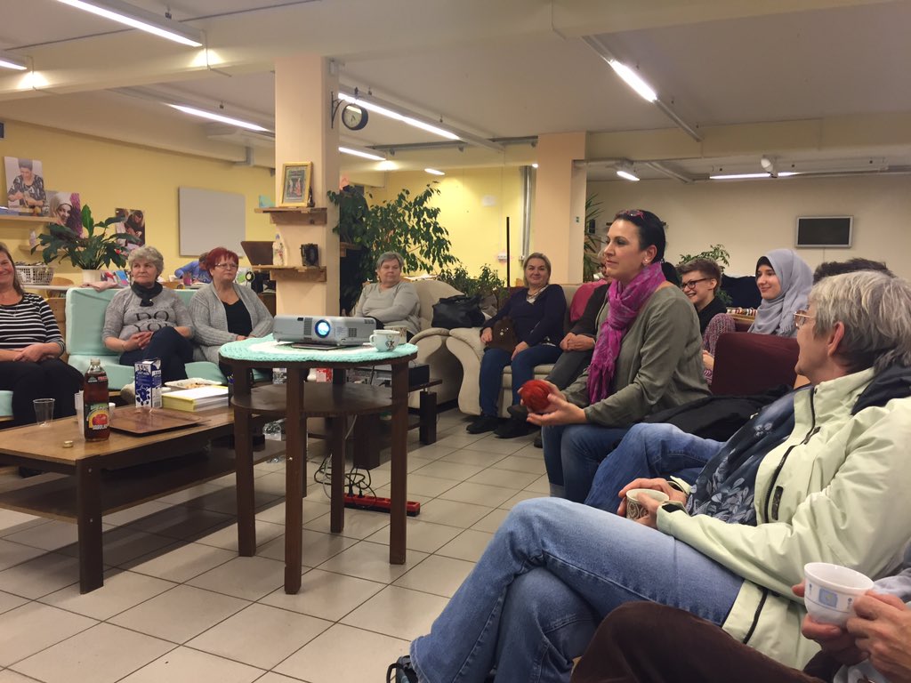 Honored to support inspiring women--artisans and entrepreneurs--in #Jesenice with <a href="/CEEDslo/">CEED Entrepreneurs</a> &amp; @USEmbassySLO