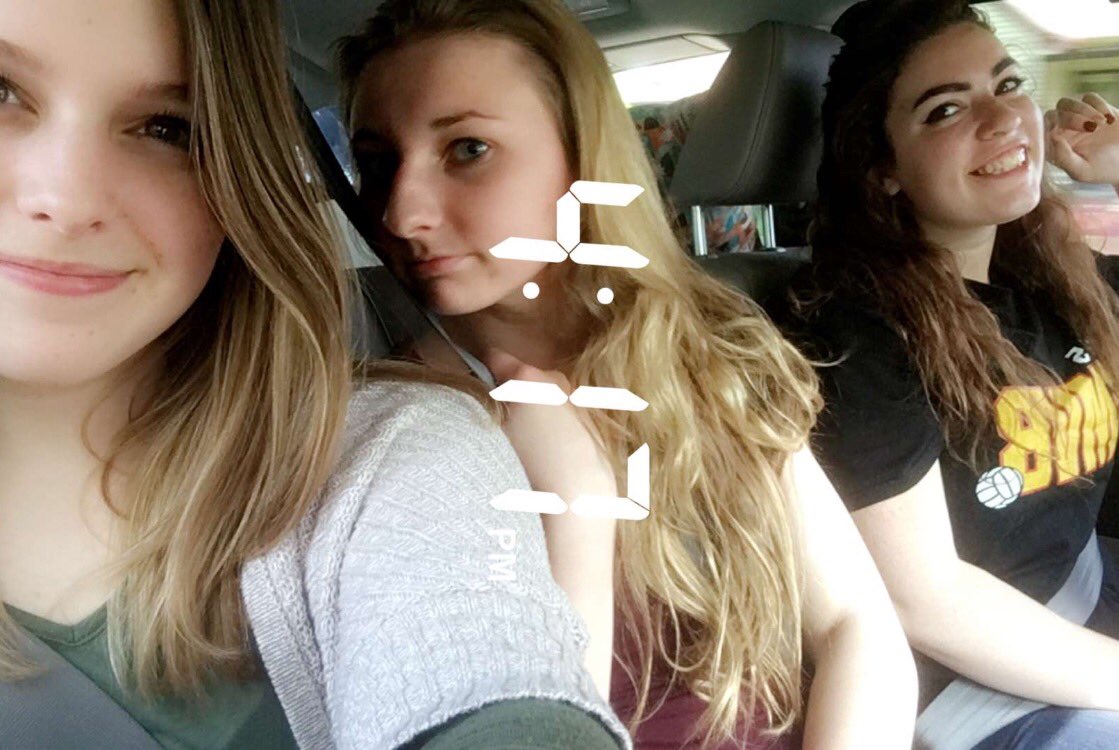 morgangonsoski's tweet photo. thankful that I found these weirdos to go through life with💕🦃🍁🍽 https://t.co/NeBWRRZbim