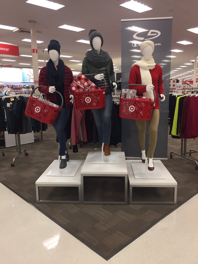 Ellie_Pender's tweet photo. #BlackFridayShoppers #MannequinChallengeReversed #HappyTurkeyDay #T2742 #VMTL https://t.co/6cR88dKasE