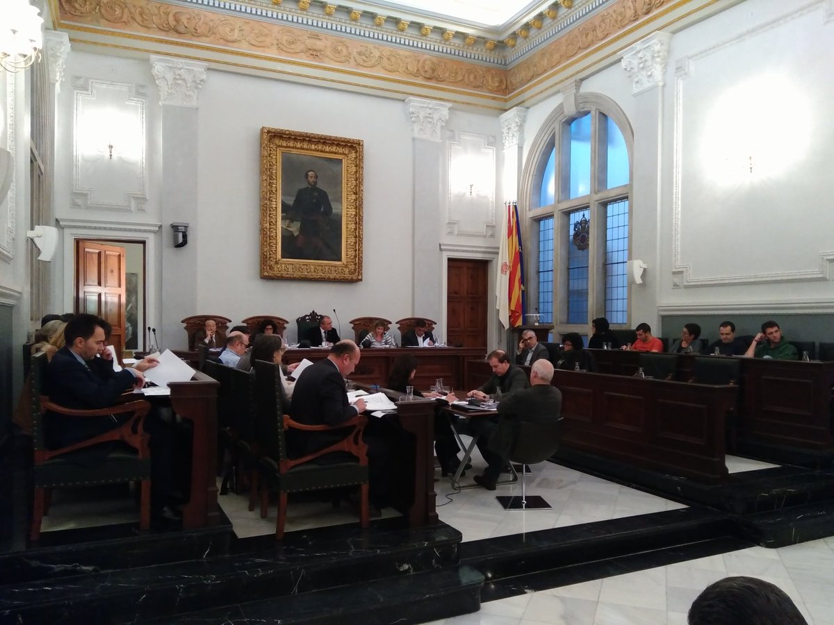 PD_Reus's tweet photo. Cal adoptar solucions per a corregir el desequilibri econòmic del HUSJR i reforçar les relacions amb la Facultat de Medicina URV. #PleReus https://t.co/rtVJlqUhyt