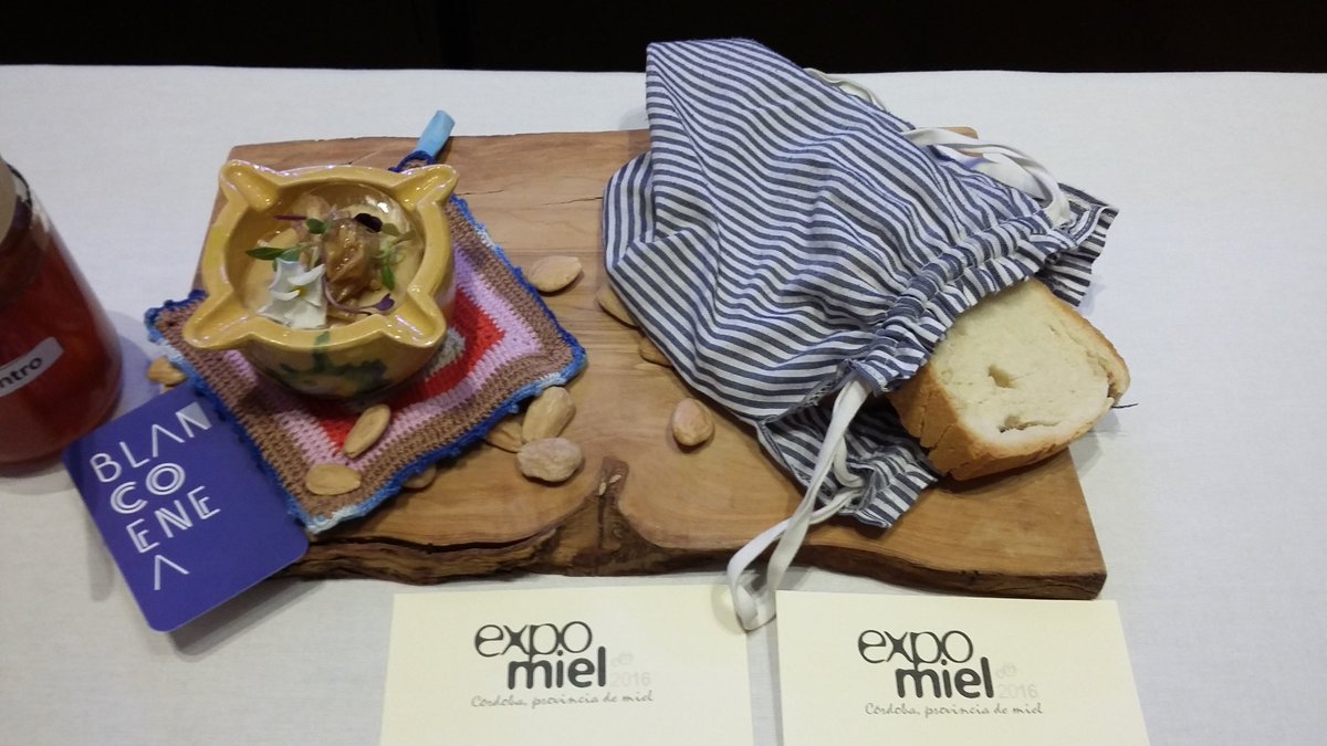 platosentre2's tweet photo. ‘Mazamorra de tamarindo con conejo en suave escabeche y miel de cilantro’ de Jose María de @blancoenea en el #menuexpomiel16 #expomiel16 https://t.co/Cb73TWFpD8