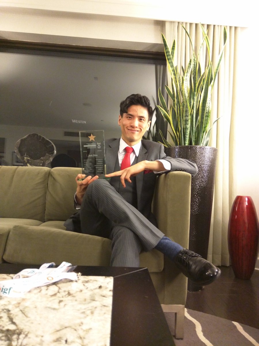 FMI_IGF's tweet photo. #pdweek2016 Thank you Jack Diao for your accomplishments as Chair of the Aspiring Leaders Network @ALNRFL Merci pour tout! https://t.co/g9ZAsW4thi