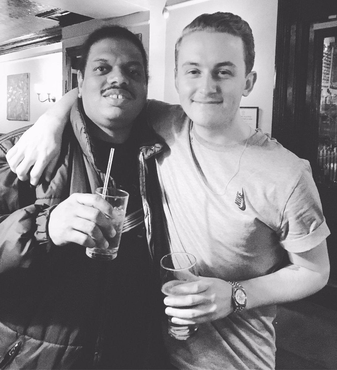 disclosure's tweet photo. When your hero plays b2b with you in your kitchen #KitchenMix 3 @KerriChandler https://t.co/rLD0JCCNuS